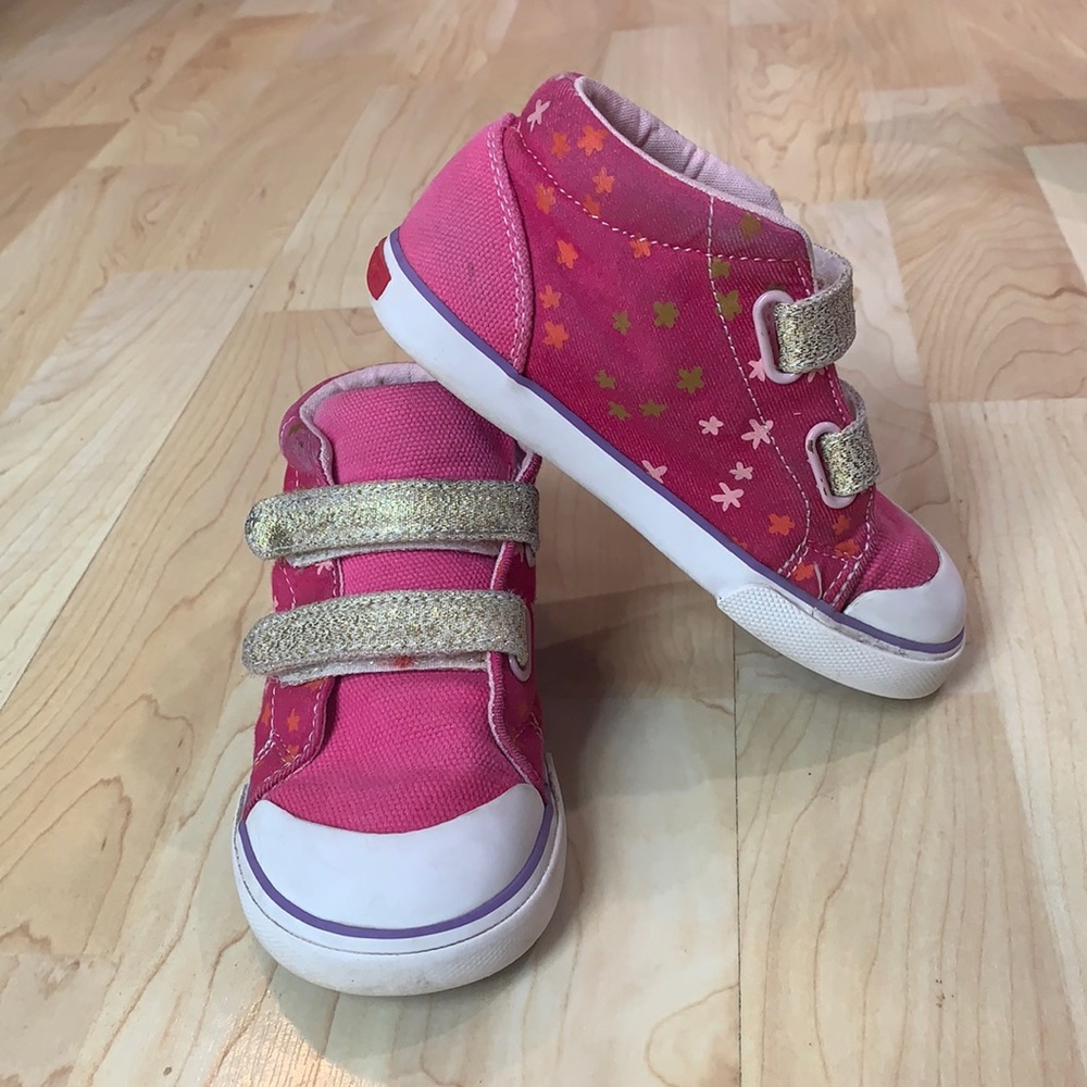 See Kai Run pink sneakers//Size 9T